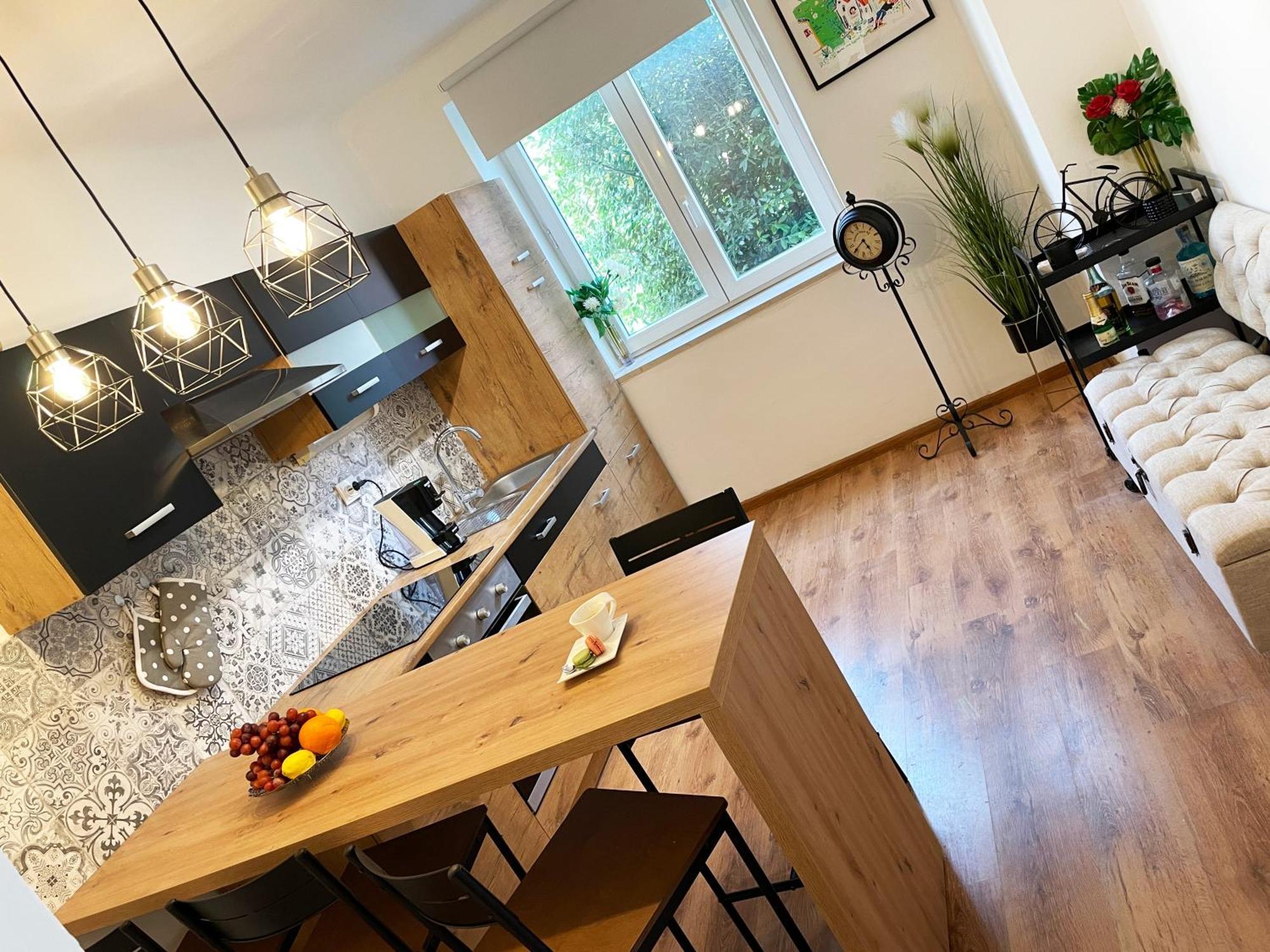 Cute Apartment In Rijeka Near Beach With Parking Extérieur photo